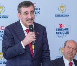 Cumhurbaşkanı Yardımcısı Yılmaz, KKTC’de gençlerle bir araya geldi