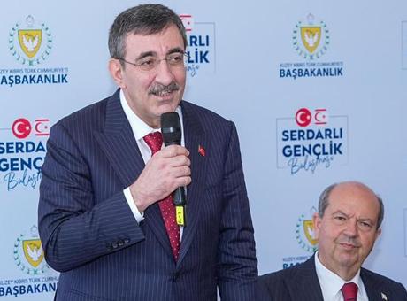 Cumhurbaşkanı Yardımcısı Yılmaz, KKTC’de gençlerle bir araya geldi