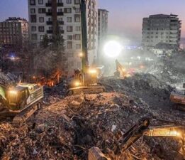 Depremde 52 kişinin öldüğü Reyyan Apartmanı’na ilişkin dava 17 Nisan’a ertelendi