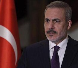 Dışişleri Bakanı Hakan Fidan, bakanlığın genç diplomatlarına hitap etti