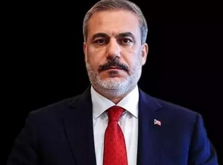 Dışişleri Bakanı Hakan Fidan, şehit Ömer Halisdemir’in babasıyla görüştü