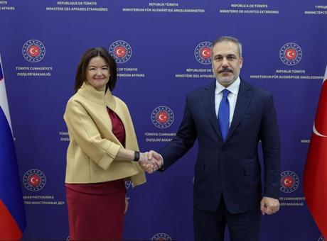 Dışişleri Bakanı Hakan Fidan Slovenya Başbakan Yardımcısı ile görüştü