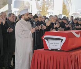 Eski bakan Nahit Menteşe, son yolculuğuna uğurlandı
