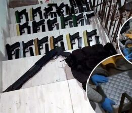 Evden cephane çıktı: ‘Polis, silahları çıkarınca şoke olduk’ dedi