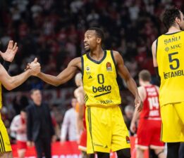 Fenerbahçe Beko, Olympiakos’u devirdi seriyi 5 maça çıkardı