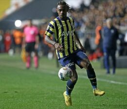 Fenerbahçe’de iki ayrılık gerçekleşiyor: Biri Acun Ilıcalı’nın takımı Hull City’ye gidecek