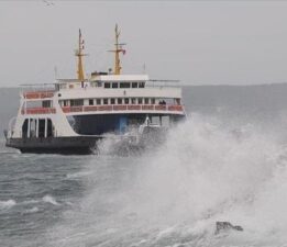 Feribot seferlerine fırtına engeli! İptal edildi