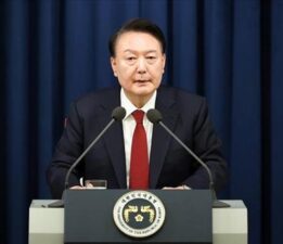 Güney Kore’de devlet başkanlığı görevinden uzaklaştırılan Yoon hakkında tutuklama kararı