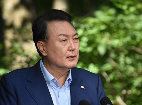 Güney Kore’de devlet başkanlığı görevinden uzaklaştırılan Yoon, ifade verdi