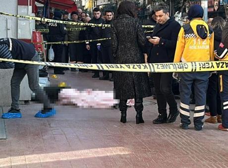 Herkesin gözü önünde korkunç cinayet! Katil her yerde aranıyor