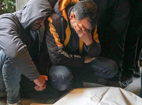 İsrail’in ateşkesin duyurulmasından sonra Gazze’de düzenlediği saldırılarda 99 kişi öldü
