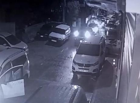 İzmir’de yol kavgasında dehşet! 22 yaşındaki genç 4 yerinden bıçaklandı