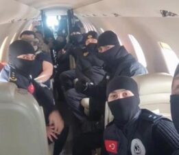 Kırmızı bültenle aranan Ercan Yılmaz ve İbrahim Kaymak Ermenistan’da yakalanarak Türkiye’ye getirildi