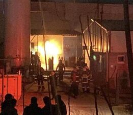 Kocaeli’de korku dolu anlar! Gaz dolum tesisi alevlere teslim oldu
