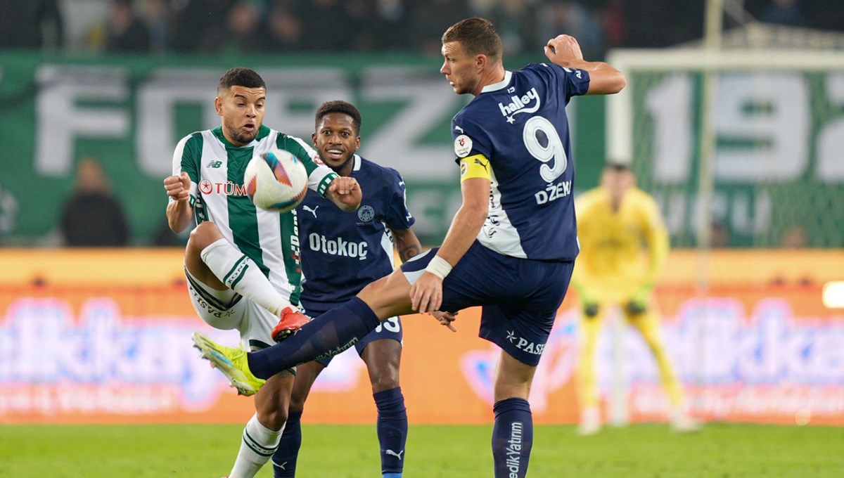 Konyaspor-Fenerbahçe maçındaki tartışmalı pozisyonları Trio ekibi yorumladı: “Konyaspor’un penaltı kazanması, Kostic’in ihraç edilmesi gerekirdi”