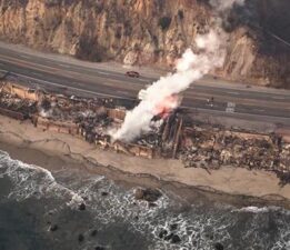 Los Angeles’taki orman yangınlarında ölenlerin sayısı 11’e çıktı