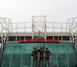 Manchester United Old Trafford’u yenilemek istiyor: 2 milyar sterline mal olabilir