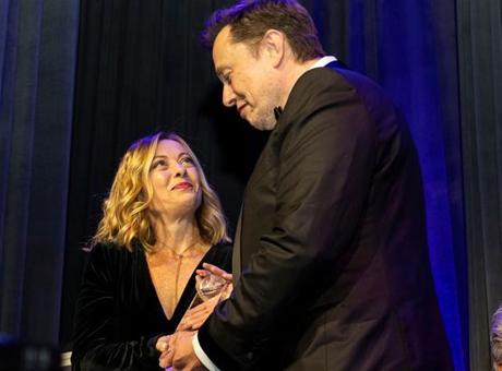 Meloni’den Musk cevabı: Onu canavar gibi gösterenlere gülüyorum