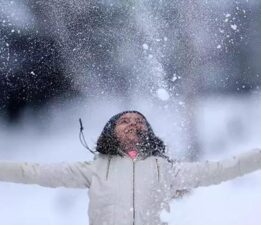 Meteoroloji uyarmıştı! Edirne’de yoğun kar nedeniyle eğitime ara verildi