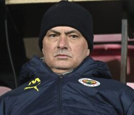 Mourinho’dan ceza yanıtı: “Taraftarımıza mesaj vermek istedim”
