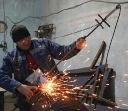 Müzisyen olmak istiyordu kaynakçı oldu! Sıra dışı performansı herkesi şaşırttı