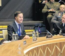 ‘NATO savaş zihniyetine geçmeli’