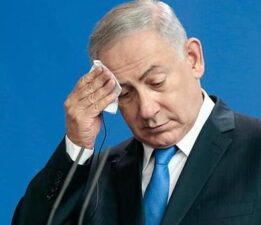 Netanyahu, prostat ameliyatından dolayı yolsuzluk davasında erteleme istedi