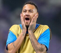 Neymar yuvasına dönüyor
