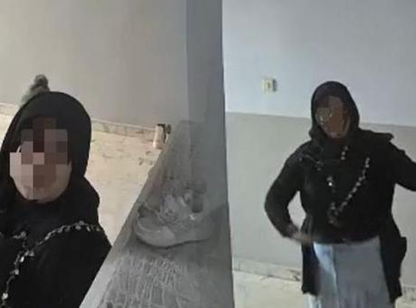 Önce zillere tek tek bastı, sonra göbek attı