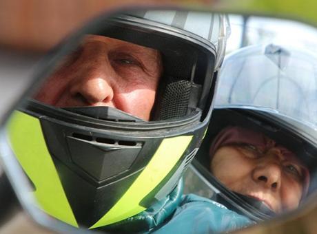 Öne Çıkan Güncel Haberler: Hızlı, yaşlı ve çılgın! 900 cc motosiklet ile yaptıklarını gören hayrete düşüyor