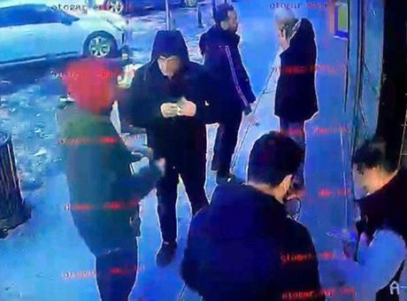 Sahte dolar basan matbaacı! Üzerinde sahte 98 bin 500 dolar ele geçirildi