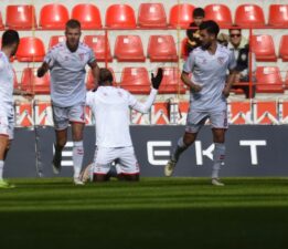 Samsunspor deplasmanda tek golle kazandı