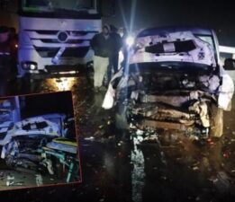 Sinop’ta korkunç kaza! Hafif ticari araç ile TIR çarpıştı: 2 ölü, 2 yaralı