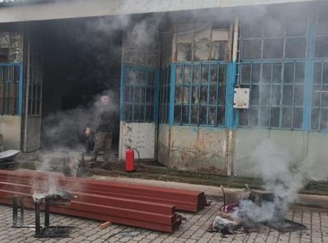 Sobaya tiner döktü, saniyeler içinde dehşeti yaşadı