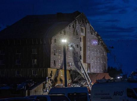 SON DAKİKA KARTALKAYA HABAERLERİ: Meclis Kartalkaya’daki otel yangınını araştıracak