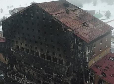 Son dakika: Otelde yangın faciası! Bolu Belediyesi’nde 2 gözaltı