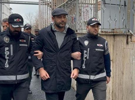 Son dakika: Tutuklanan Beşiktaş Belediye Başkanı Rıza Akpolat görevden uzaklaştırıldı