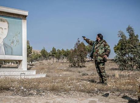 Suriyeliler anlattı! Baas rejiminin adamları halktan alınan rüşvet ve haraçla yaşıyordu