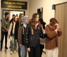 Tam 110 milyon TL dolandırdılar! Operasyonla tek tek evlerinden alındılar