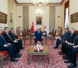 TBMM Başkanı Kurtulmuş Türkiye Kamu-Sen heyetini kabul etti