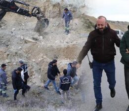 Telefonla ortaya çıktı! Gömülen bebek aranıyor… ‘Babası sensin, kurtulman gerek’