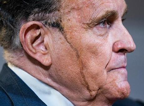 Trump’ın eski avukatı Giuliani hakkında karar: Mahkemenin emrini kasıtlı olarak ihlal etti