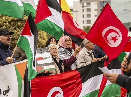 Tunus’ta Gazze’deki sağlık çalışanları için dayanışma gösterisi