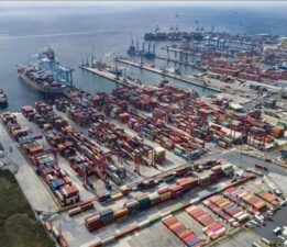 Türk lirasıyla dış ticaret hacmi 1,1 trilyon lirayı aştı