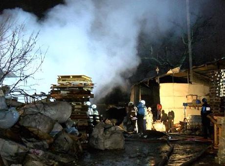 Tuzla’daki fabrika yangını söndürüldü
