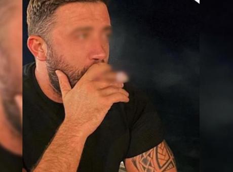 Villa önünde lüks araca kalaşnikoflu saldırı! 20’den fazla mermi isabet etti