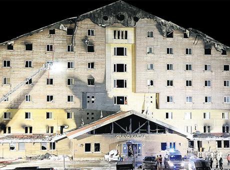 ‘Yangın 4’üncü katta mutfakta çıktı’