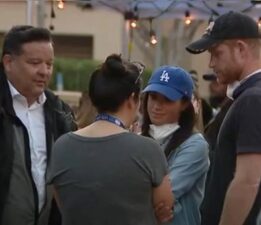 Yangın mağdurlarına yemek dağıttılar! Meghan Markle ve Prens Harry yangın bölgesinde
