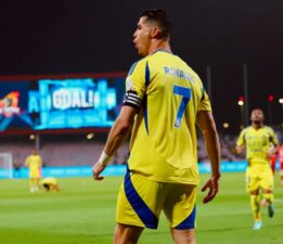 40 yaşındaki Cristiano Ronaldo, kariyerinin 925. golünü attı