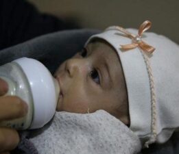 ‘Asrın felaketi’nin simgelerinden ‘Enkaz bebek Fatma’ 2 yaşında